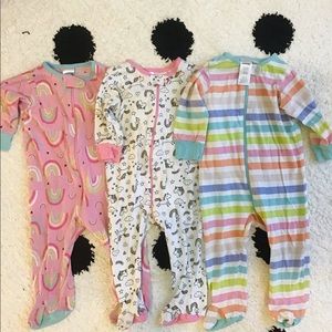 Girls bundle of zipper footed pajamas. 6-9 months onesies brand